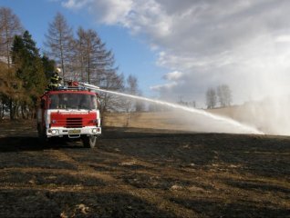 147a_foto_pozor_na_jarni_paleni