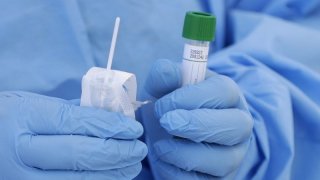 virus_outbreak_florida_94510-16-9-021432041802-3204x1802