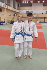 5326596330093791670004